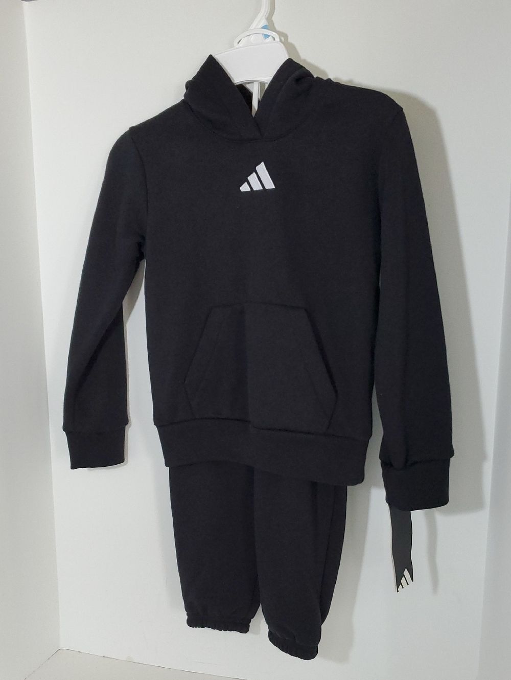 adidas Boys Black Hooded Jacket with Joggers Size 5 NWT